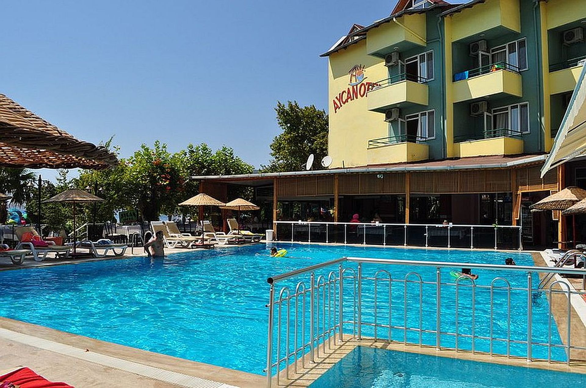 Aycan Otel